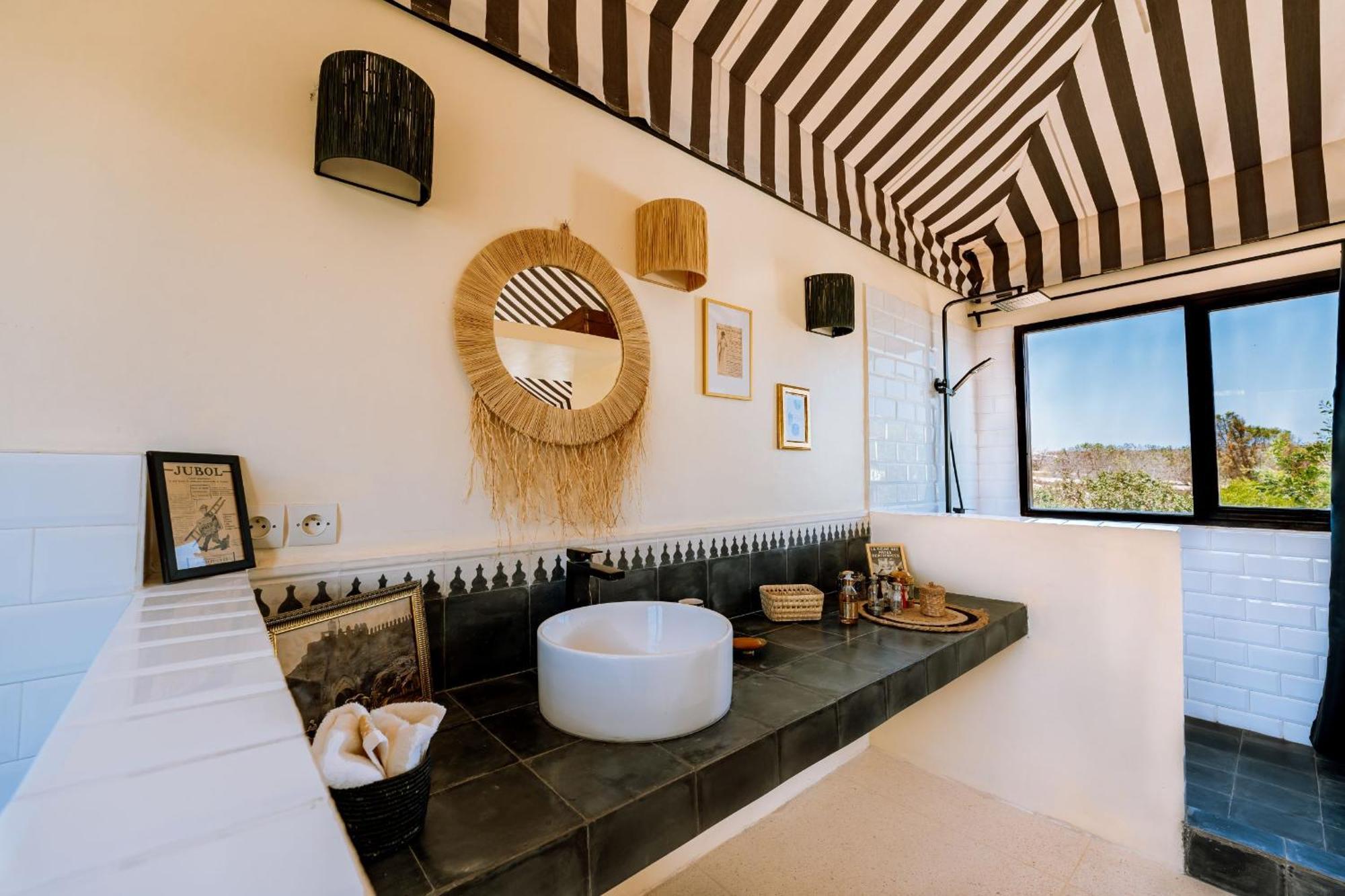 Hotel Ali Baba Infinity As-Suwajra Zewnętrze zdjęcie