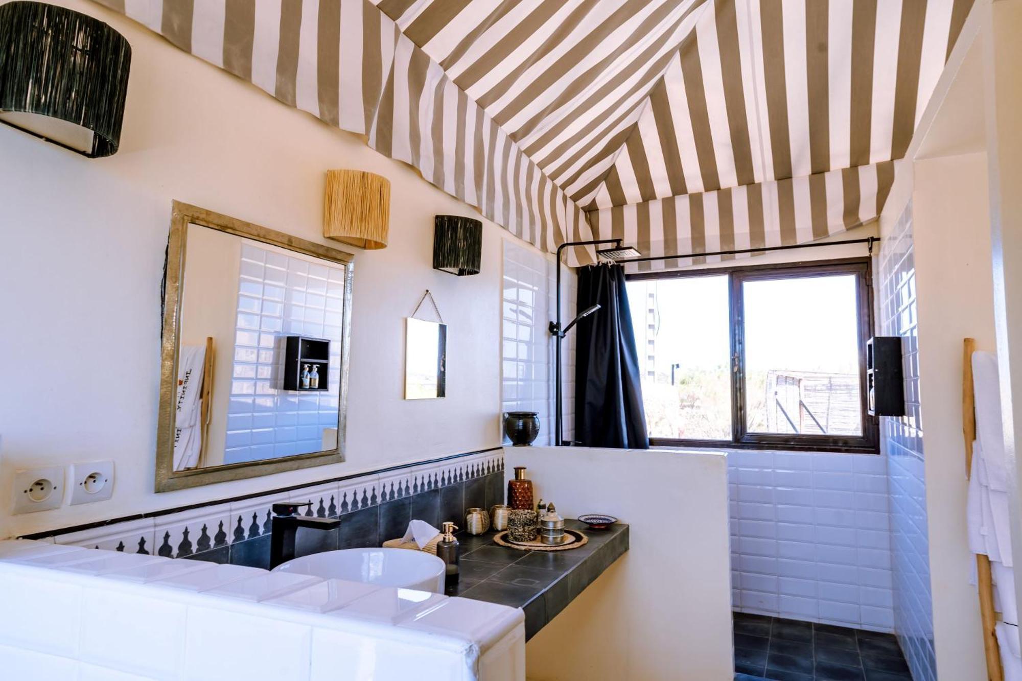 Hotel Ali Baba Infinity As-Suwajra Zewnętrze zdjęcie