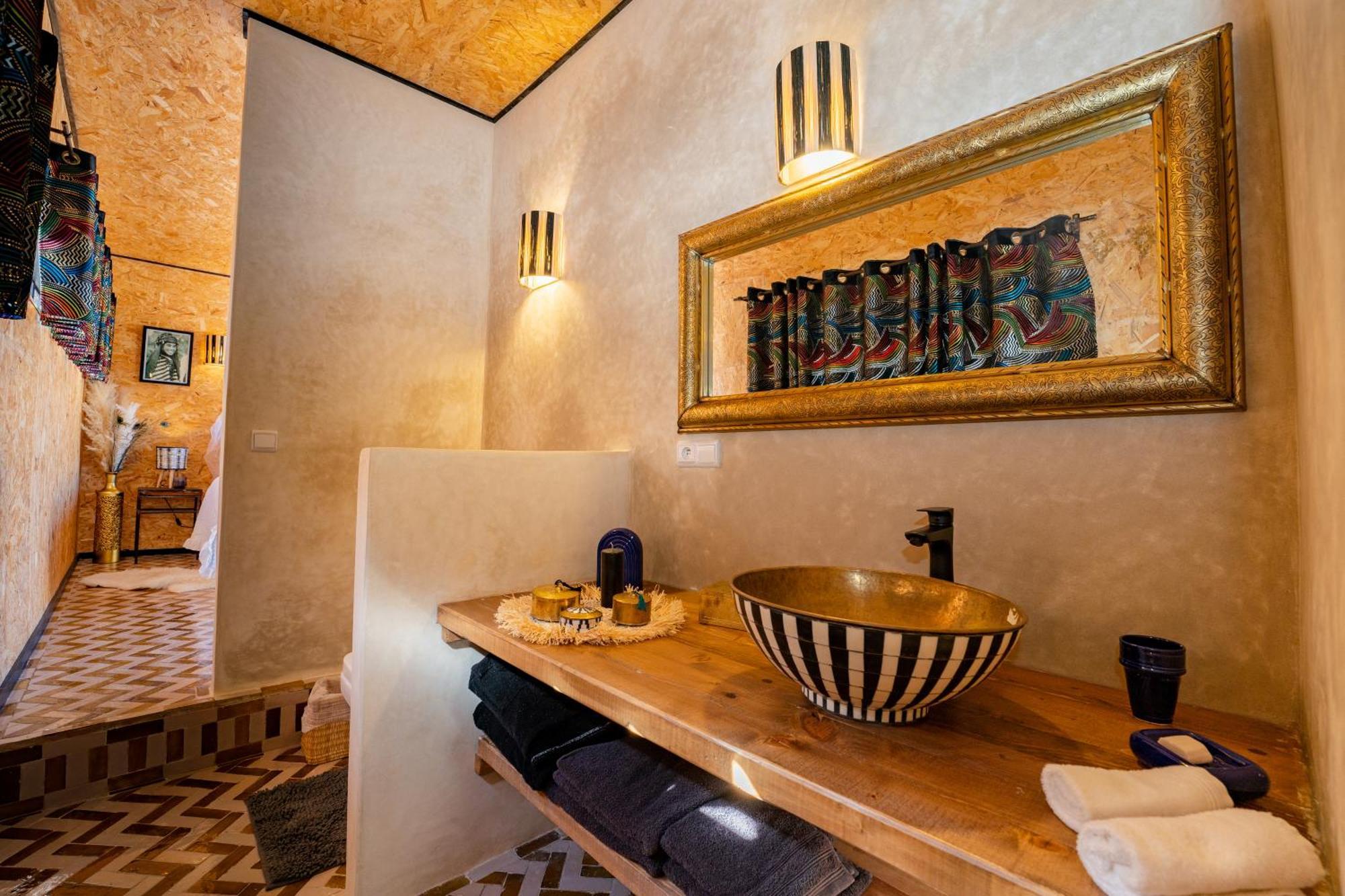 Hotel Ali Baba Infinity As-Suwajra Zewnętrze zdjęcie
